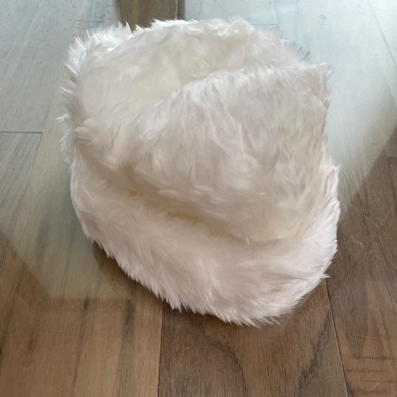 Brand New (But Vintage) Hand Muff + Hat Set - Picture 9 of 12